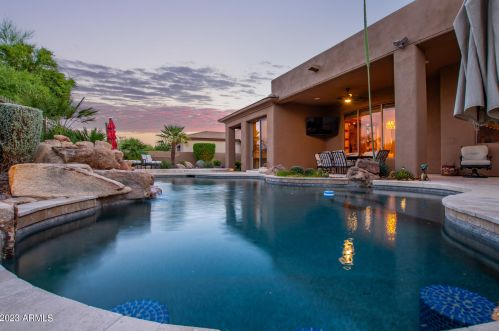 22843 54th St, Phoenix AZ  85054-7199 exterior