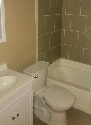 116 43 St, Louisville KY  40211-2656 exterior