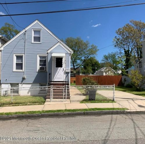 14 John St, Carteret, NJ 07008-3112