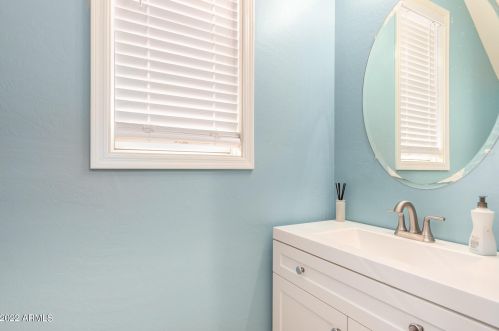 2320 Bowker St, Phoenix AZ 85040-3481 exterior