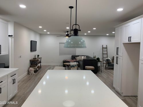 2022 22 Pl, Phoenix AZ 85042-8100 exterior