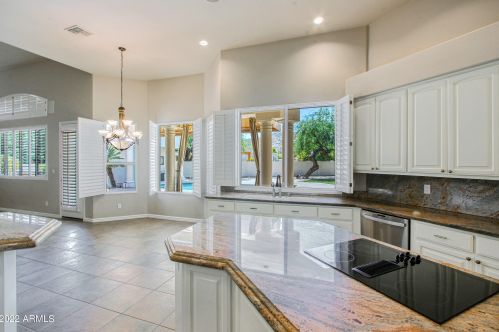 13810 34th St, Phoenix AZ  85032-5305 exterior