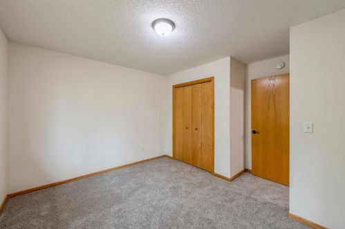 1411 3rd St, Princeton MN  55371-1572 exterior