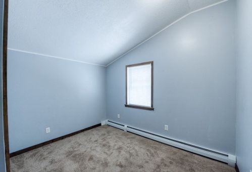 1098 Western Ave, Montgomery MA 01085-2616 exterior