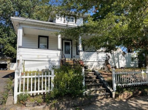 174 Greylock Pkwy, Belleville NJ  07109-2859 exterior