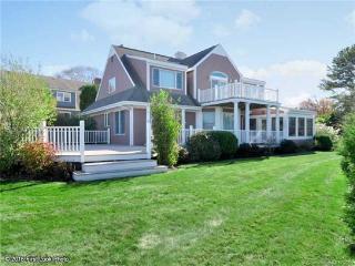 76 Carver Ln, South Kingstown, RI 02882-5036