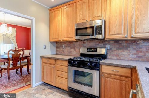 501 Broadway, West Deptford NJ 08093-1170 exterior