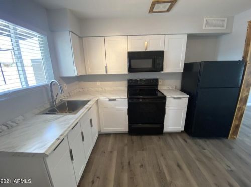 412 17 Dr, Phoenix AZ 85029-5931 exterior