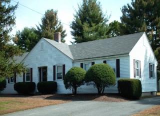 29 Hobart Ln, Amherst MA  01002-1320 exterior