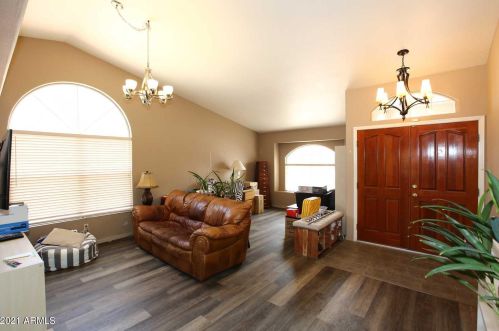 19212 36th Pl, Phoenix, AZ 85050-2684