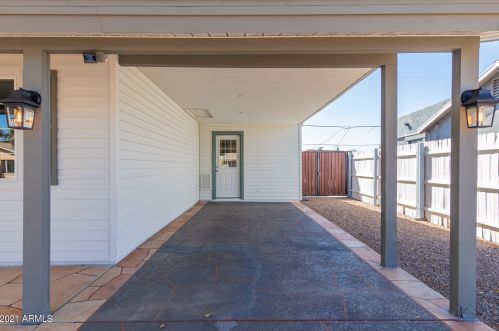 2337 Altadena Ave, Phoenix AZ 85028-1908 exterior