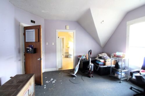 292 Durfee St, Fall River MA 02720-2330 exterior