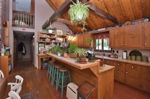 531 Hart St, Dighton, MA 02715-1420