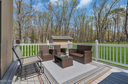 25 Cooks Bridge Rd, Jackson Twp NJ  08527-2524 exterior