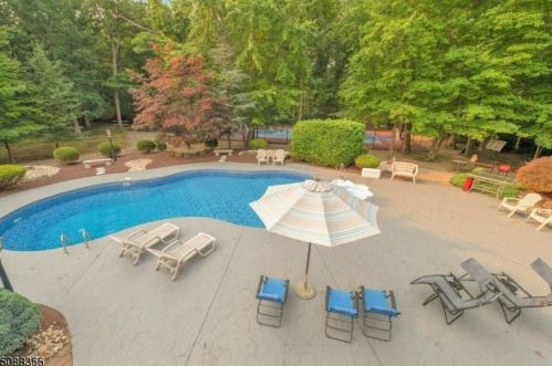 9 Tuscany Dr, Jackson Twp NJ  08527-3169 exterior