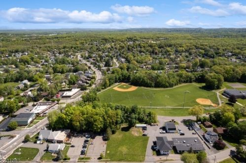 19 Grant Ave, East Hanover NJ  07936-2950 exterior