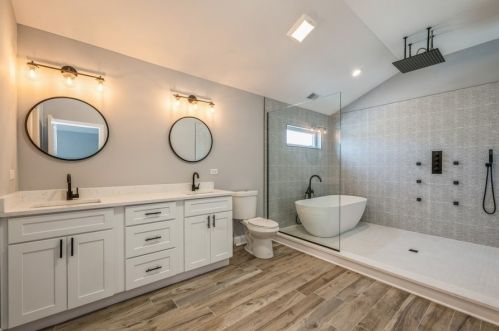 1239 Wisconsin Ave, Forest View, IL 60402-1062