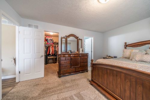 640 Tower Dr, Verona KY 41092-8173 exterior