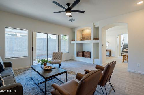 603 Beautiful Ln, Phoenix AZ 85042-7074 exterior