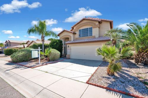 231 Angela Dr, Phoenix, AZ 85022-1812