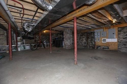 37 Bennington St, Lawrence MA 01841-2518 exterior