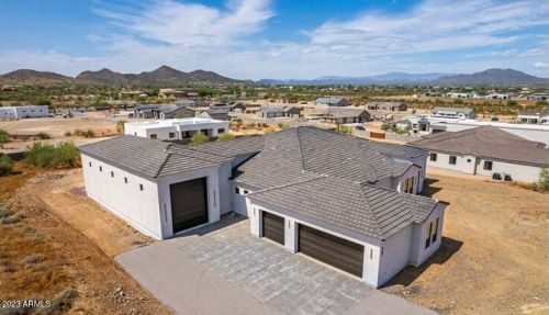 34210 2nd St, Phoenix, AZ 85085-7756