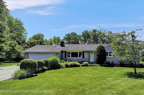 64 Reynolds Dr, Tinton Falls NJ 07724-2323 exterior