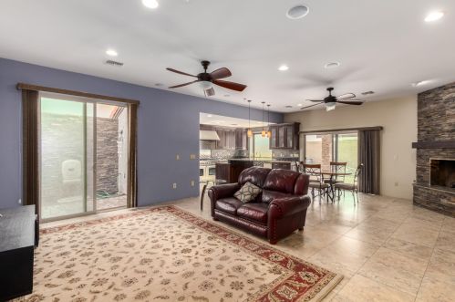 2525 53rd St, Phoenix AZ  85008-2603 exterior