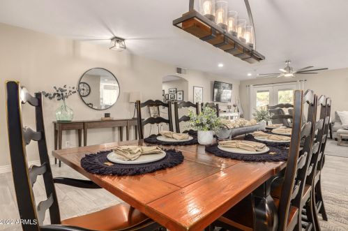 11605 37 Pl, Phoenix AZ 85050-2699 exterior