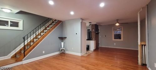 264 Davis Ave, Kearny NJ 07032-3402 exterior