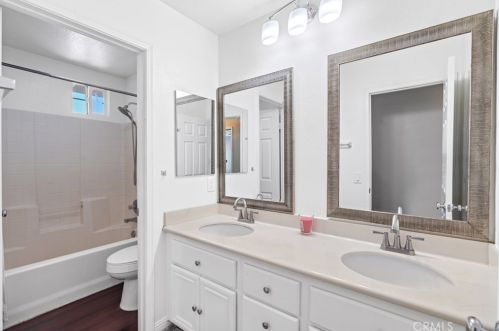 2 Bayfield, Irvine CA  92614-7907 exterior