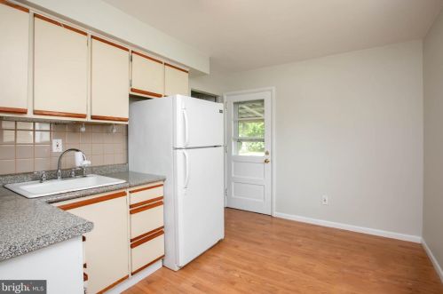 121 Hannold Blvd, West Deptford NJ 08096-1815 exterior