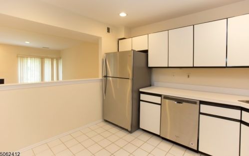 133 Castle Ridge Dr, East Hanover NJ  07936-3558 exterior