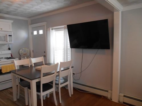 223 East St, Dedham MA  02026-2018 exterior