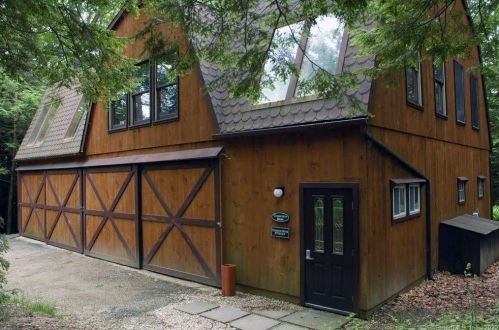 2080 Undermountain Rd, Sheffield MA 01257-9639 exterior