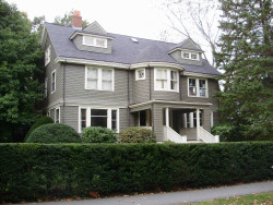 85 Prince St, Newton, MA 02465-2632