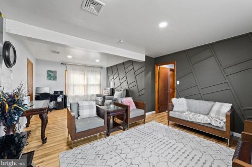 410 Lewistown Rd, Columbus NJ 08022-2222 exterior