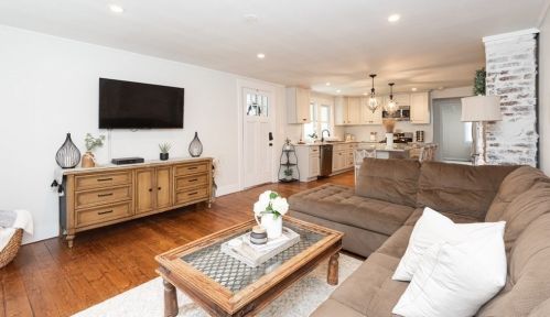 2 Lee Rd, North Reading MA 01864-3314 exterior