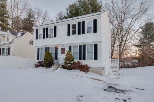 173 Hypine Rd, Dracut, MA 01826-6304
