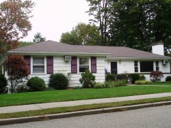 31 Fredana Rd, Newton, MA 02468-1103