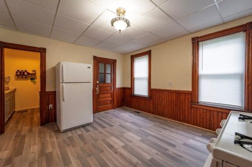 6 Doane St, Worcester MA  01607-1108 exterior