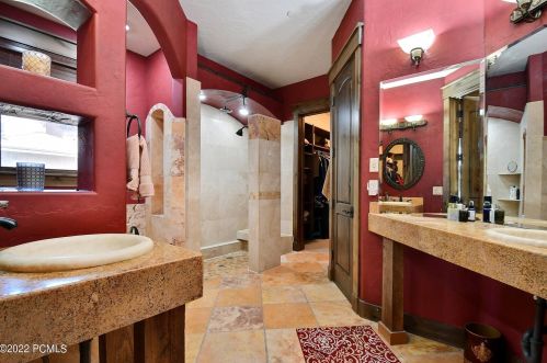 2702 Est Dr, Park City UT 84060-6878 exterior