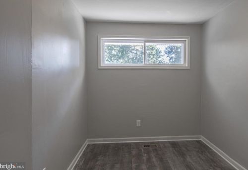 1485 Delsea Dr, West Deptford NJ  08096-4145 exterior