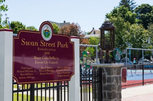 8 Walnut St, Everett MA  02149-2337 exterior