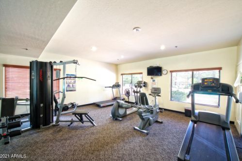 21320 56th St, Phoenix AZ 85054-5401 exterior