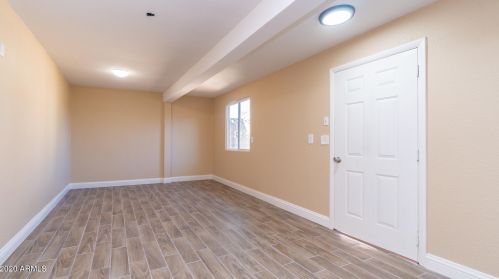 2136 Bethany Home Rd, Phoenix AZ 85015-1938 exterior