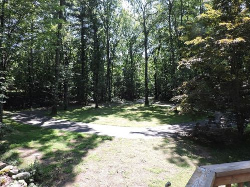 30 Jones Rd, Sutton MA 01590-2705 exterior