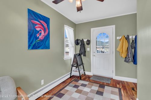 1326 Locust Dr, Tinton Falls NJ 07712-4911 exterior