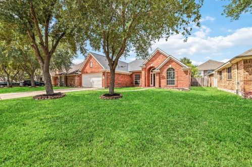 7606 Brighton Knolls Ln, Richmond TX  77407-1599 exterior
