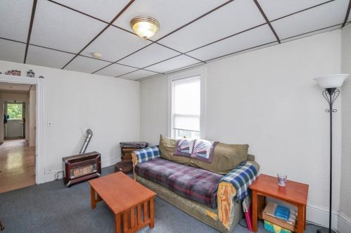 9 Lund St, Worcester, MA 01607-1104